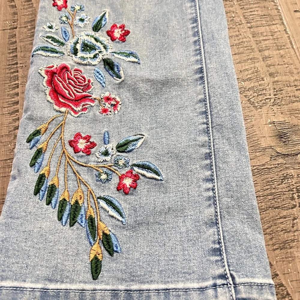 DG2 by Diane Gilman Light Blue Floral Embroidered Jeans - Picture 2 of 13